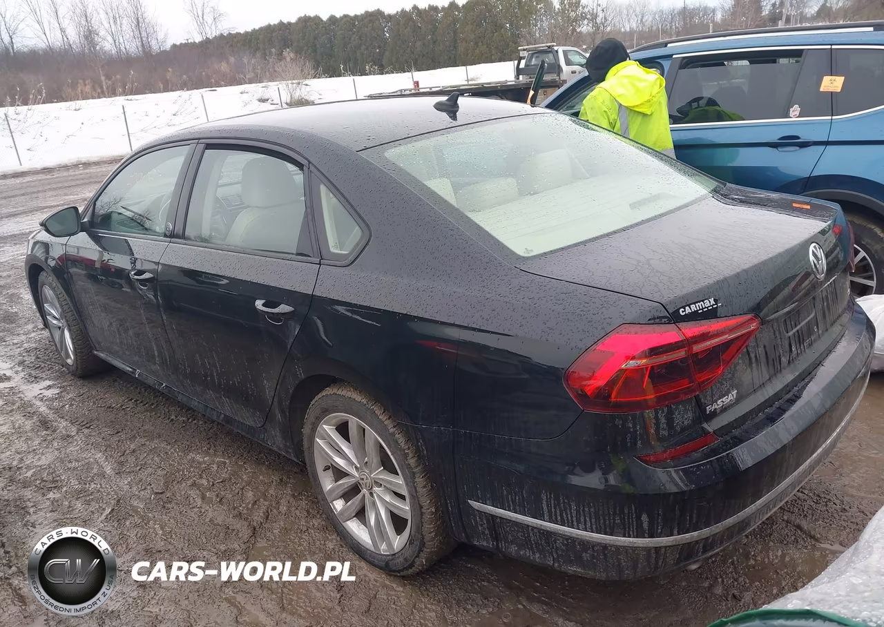 2019 Volkswagen Passat 2.0T Wolfsburg Edition VIN:1VWLA7A39KC007622 - 3
