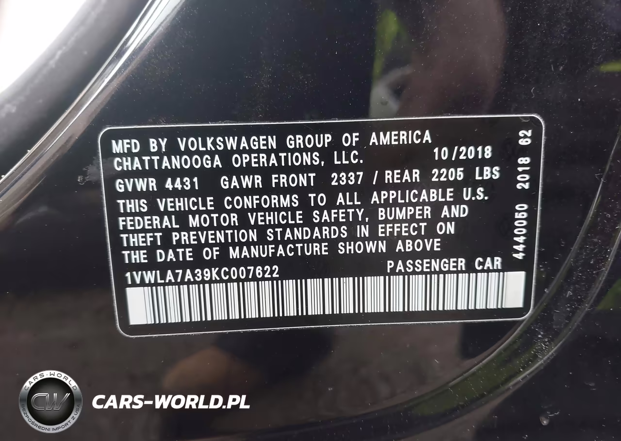 2019 Volkswagen Passat 2.0T Wolfsburg Edition VIN:1VWLA7A39KC007622 - 9