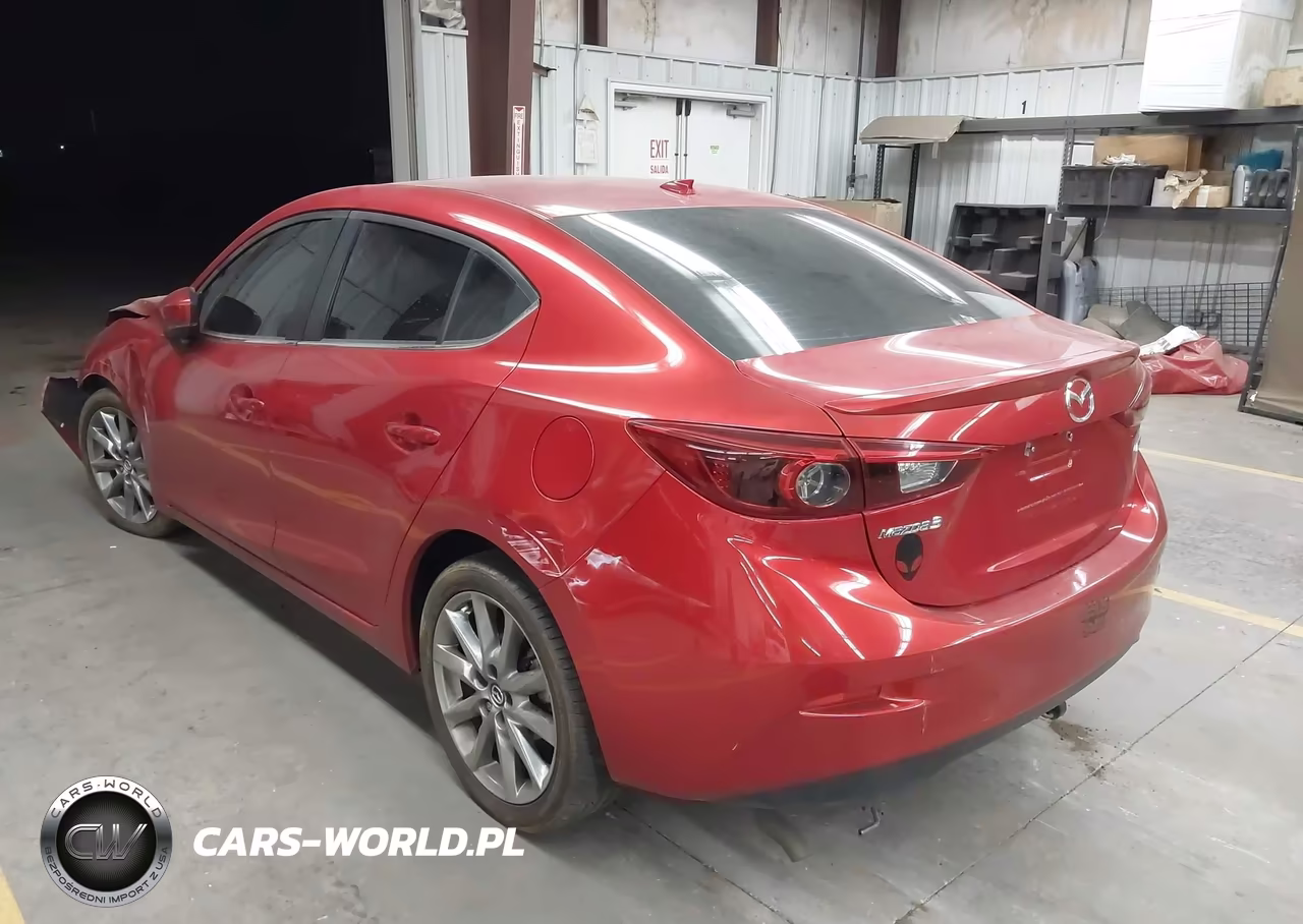 2018 Mazda Mazda3 Grand Touring VIN:3MZBN1W32JM240714 - 3