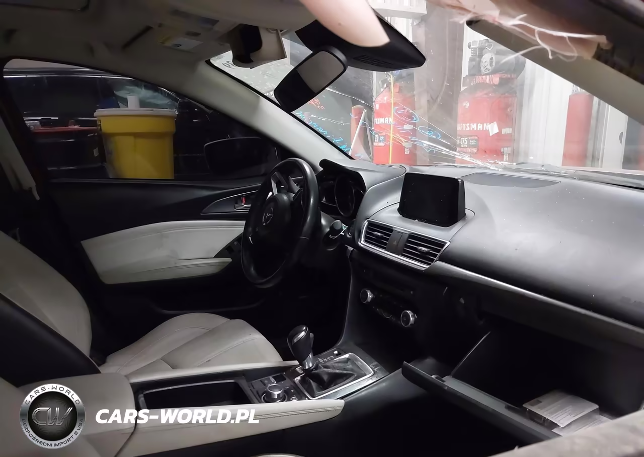 2018 Mazda Mazda3 Grand Touring VIN:3MZBN1W32JM240714 - 5