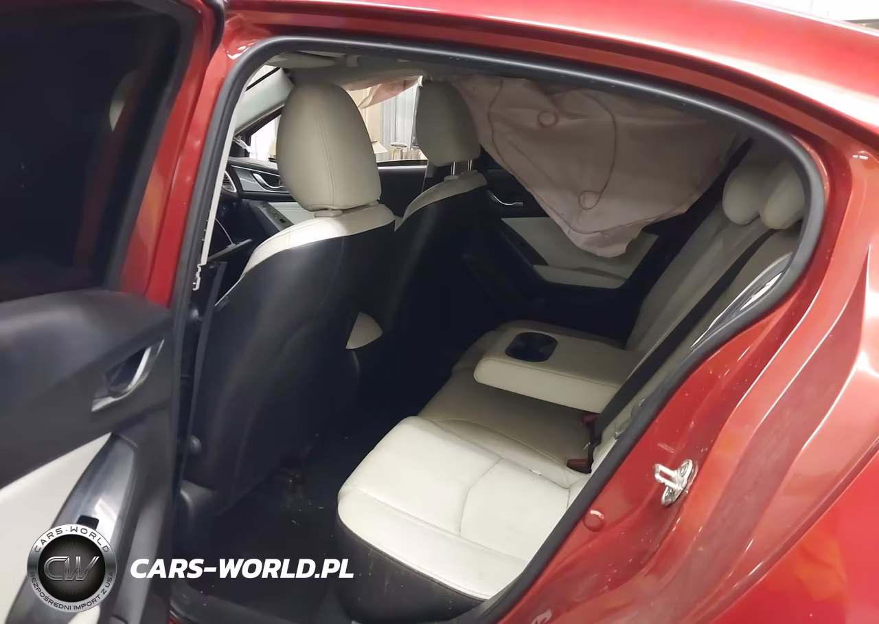 2018 Mazda Mazda3 Grand Touring VIN:3MZBN1W32JM240714 - 8