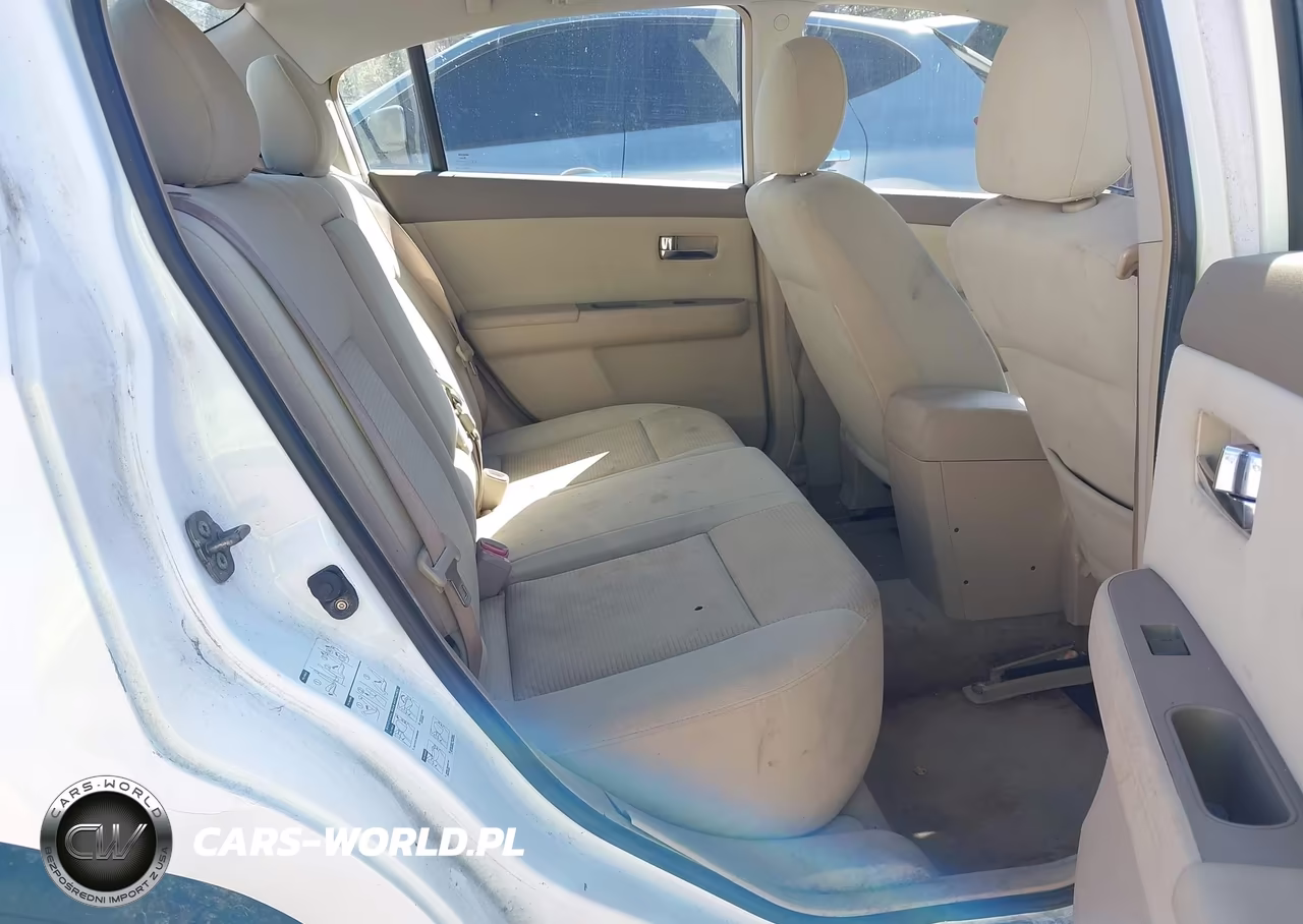 2011 Nissan Sentra 2.0S VIN:3N1AB6AP4BL653680 - 8