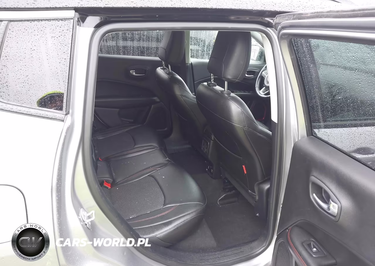 2018 Jeep Compass Trailhawk 4X4 VIN:3C4NJDDB9JT371832 - 8
