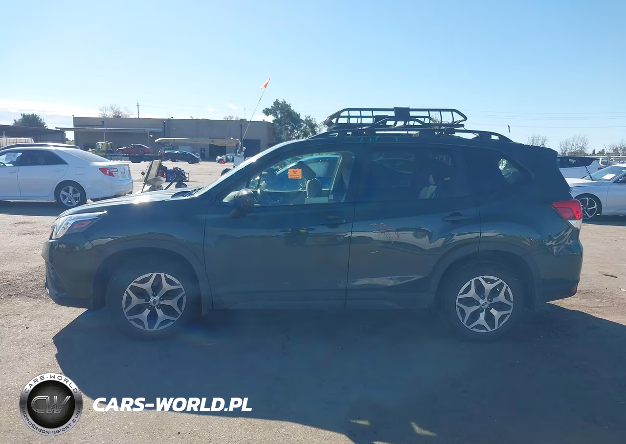 2022 Subaru Forester Premium VIN:JF2SKAEC5NH484530 - 14
