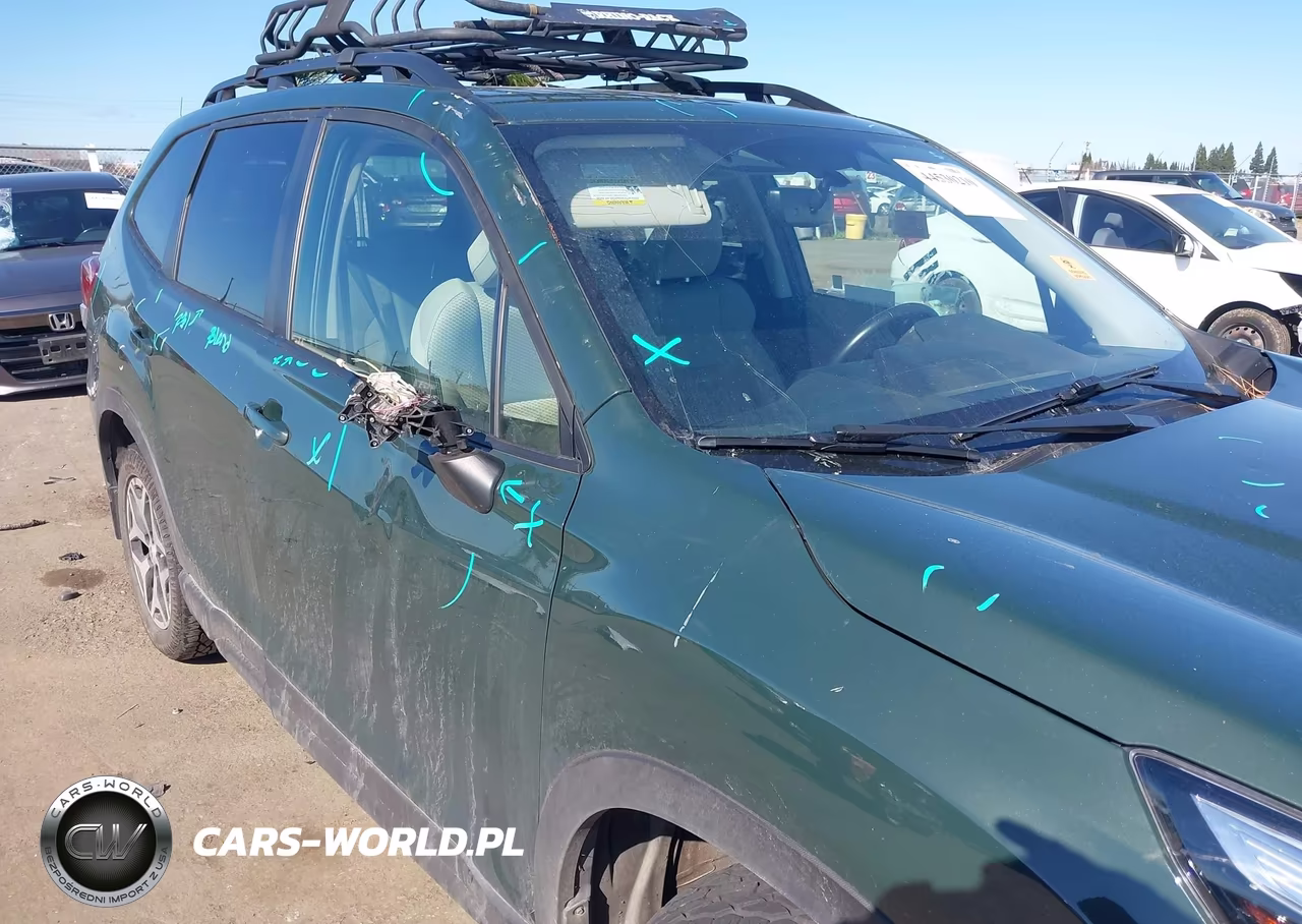 2022 Subaru Forester Premium VIN:JF2SKAEC5NH484530 - 6