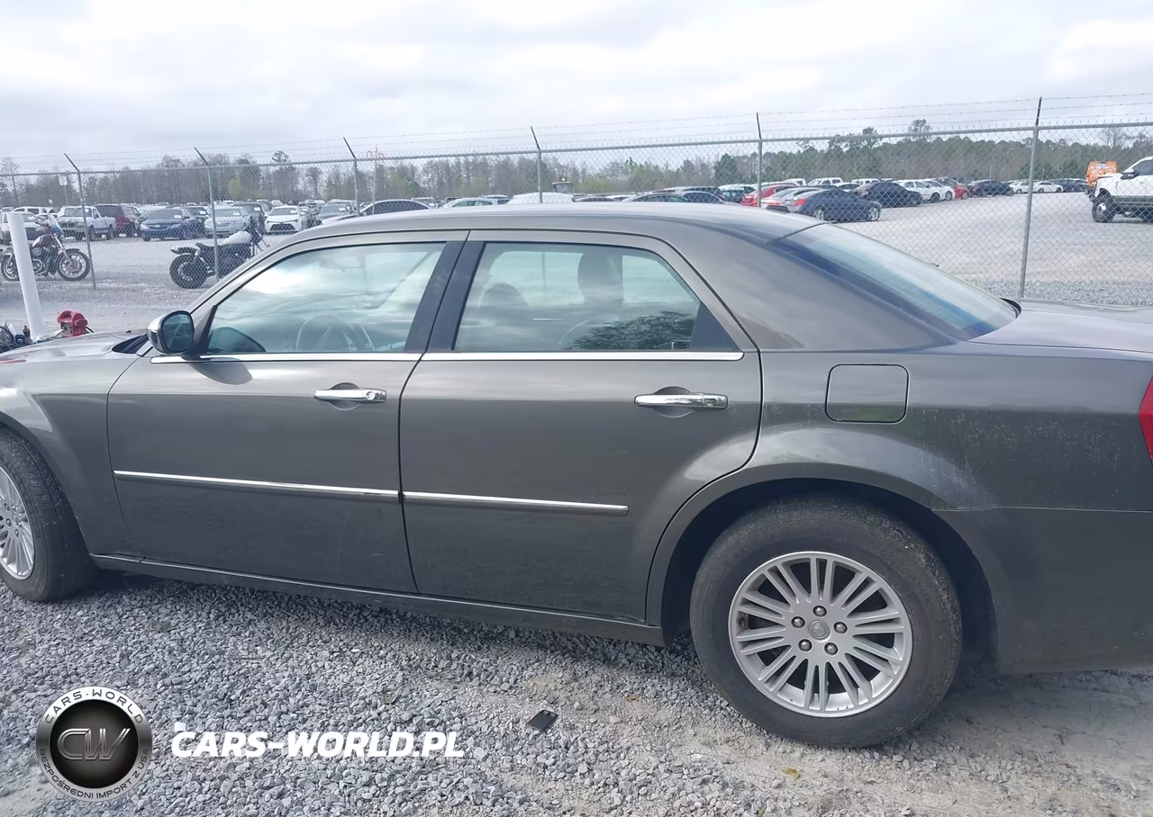 2010 Chrysler 300 Touring-Signature Series-Executive Series VIN:2C3CA5CV0AH191726 - 15