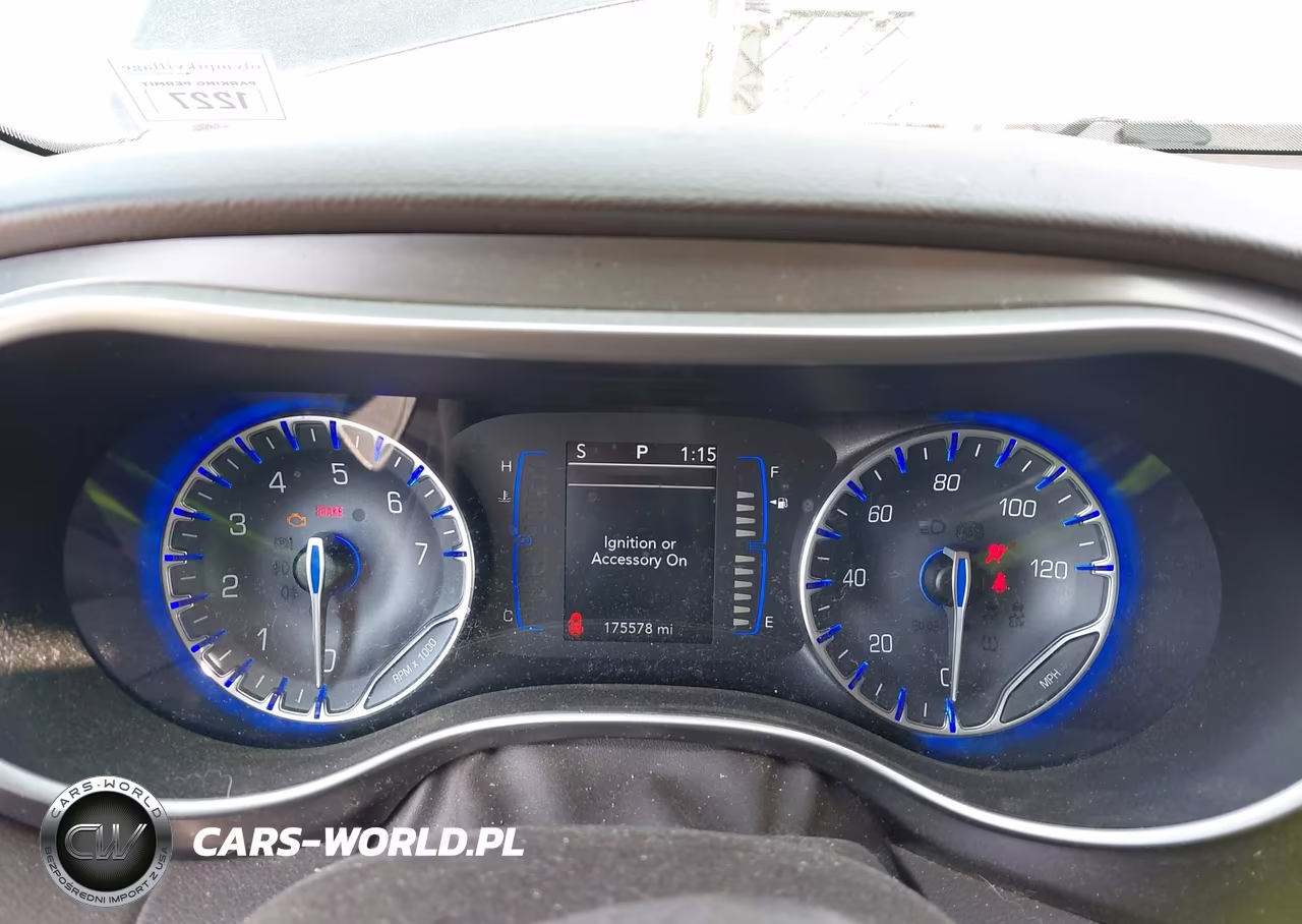 2018 Chrysler Pacifica Touring L VIN:2C4RC1BG0JR149126 - 7