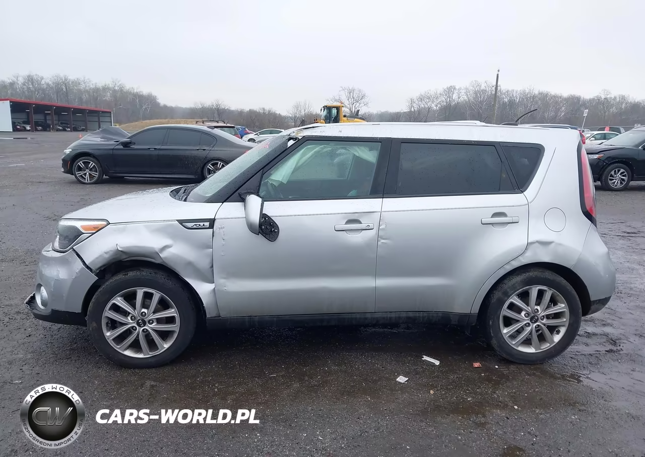 2019 Kia Soul + VIN:KNDJP3A50K7018360 - 13