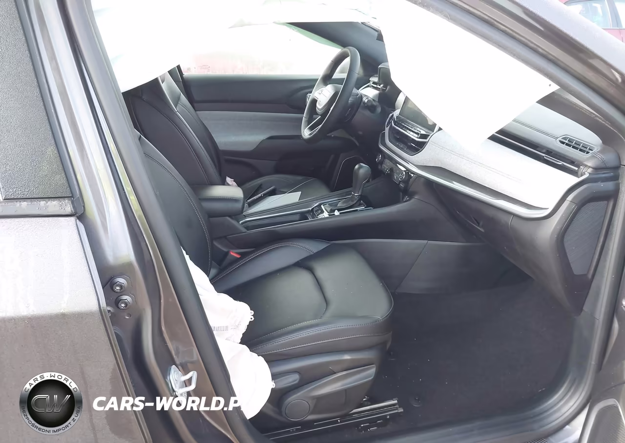 2024 Jeep Compass Latitude Lux Fwd VIN:3C4NJDFN2RT594023 - 5