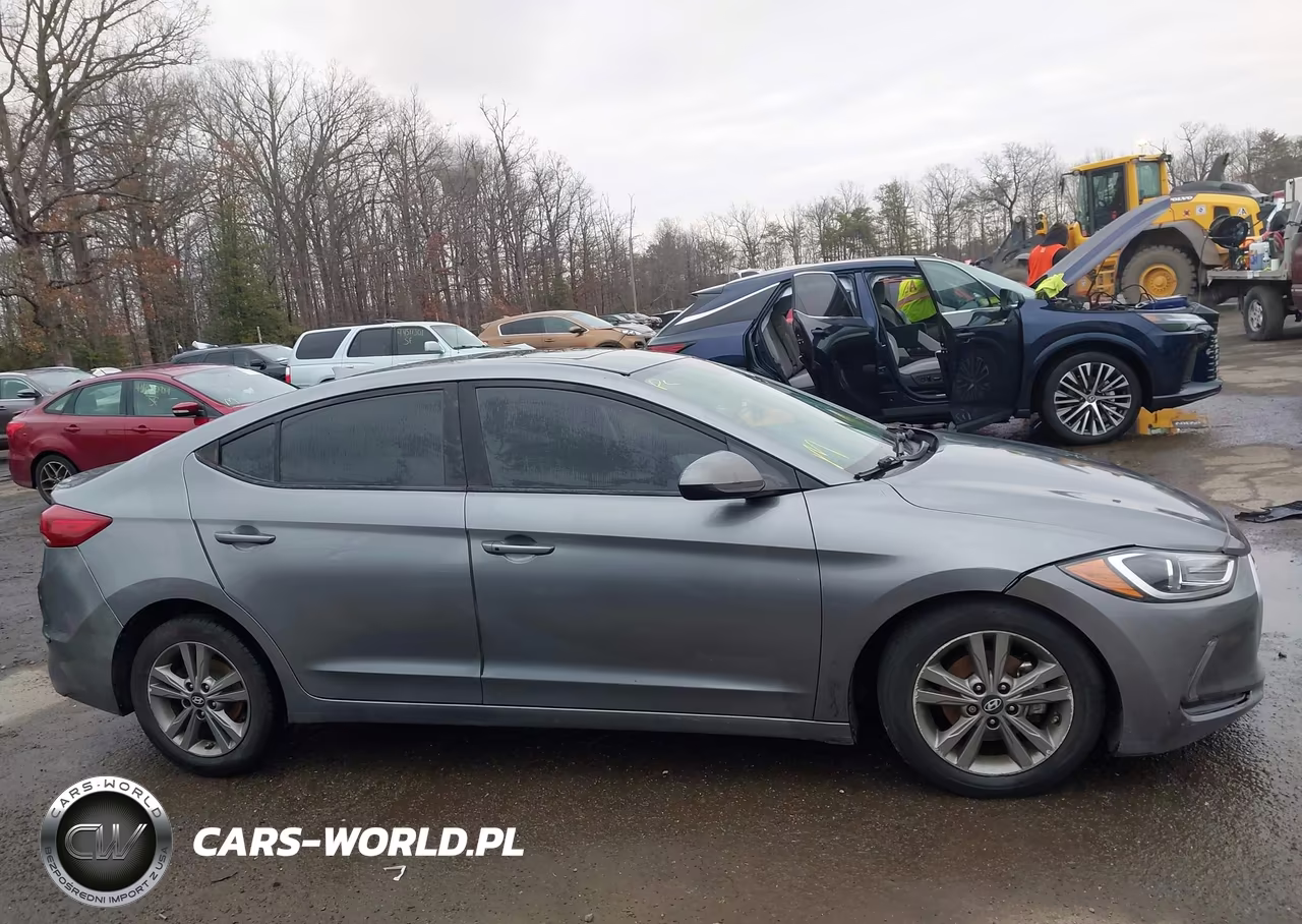 2018 Hyundai Elantra Value Edition VIN:5NPD84LF8JH292695 - 13