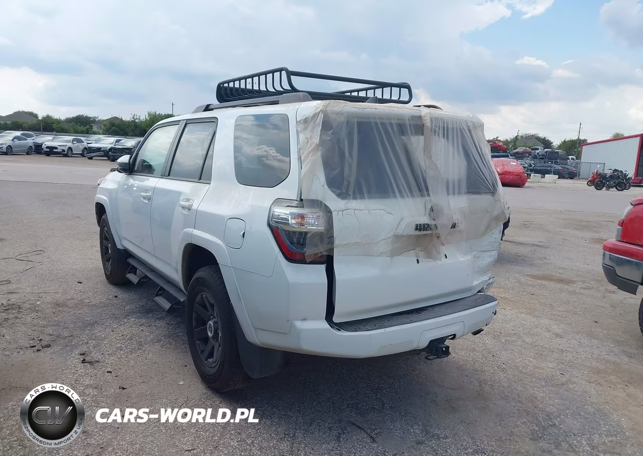 2021 Toyota 4Runner Trail Special Edition VIN:JTEBU5JR8M5916713 - 3