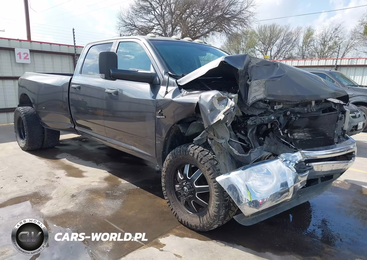 2018 Ram 3500 Tradesman 4X4 8' Box