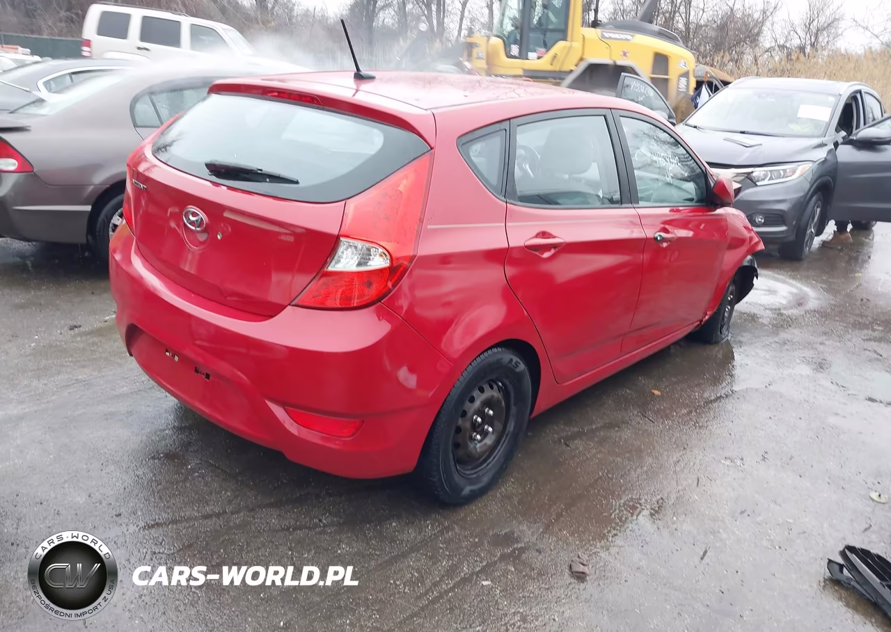 2013 Hyundai Accent Gs VIN:KMHCT5AE3DU128805 - 4