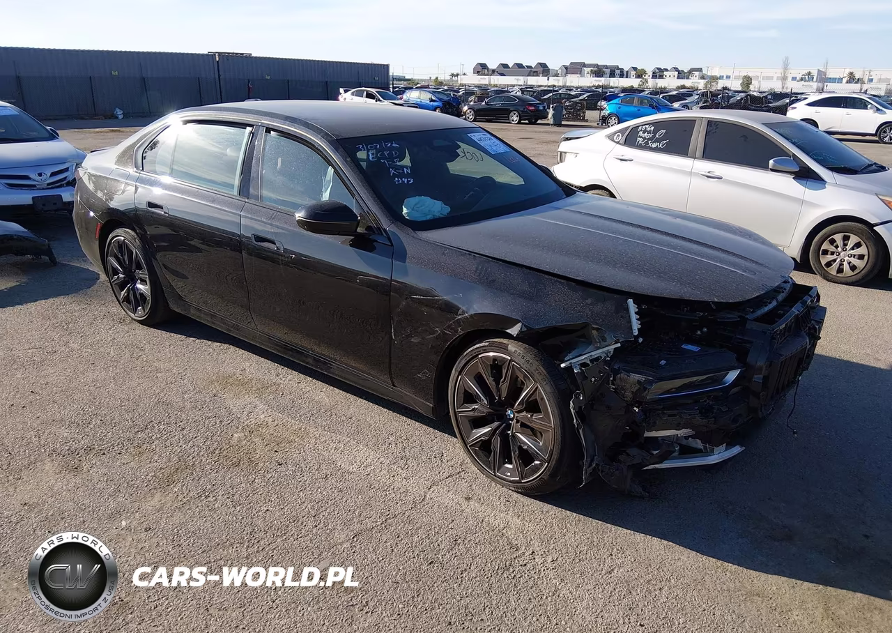 2025 BMW 740I