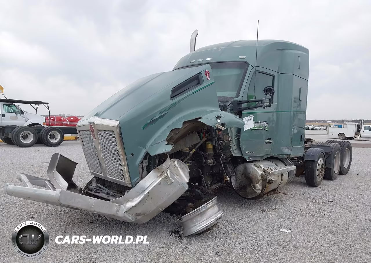 2018 Kenworth T880 VIN:1XKZPP9X2JJ181646 - 11