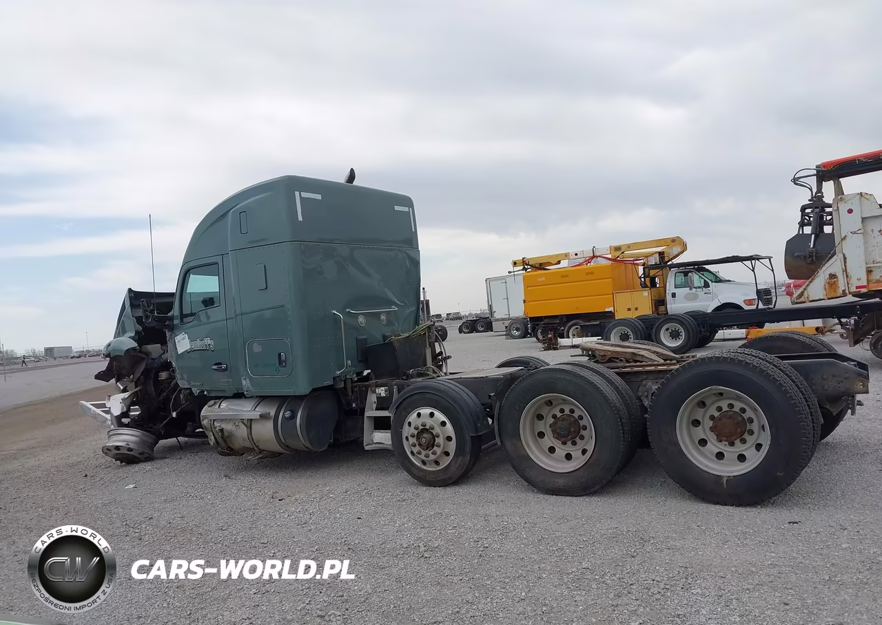 2018 Kenworth T880 VIN:1XKZPP9X2JJ181646 - 14