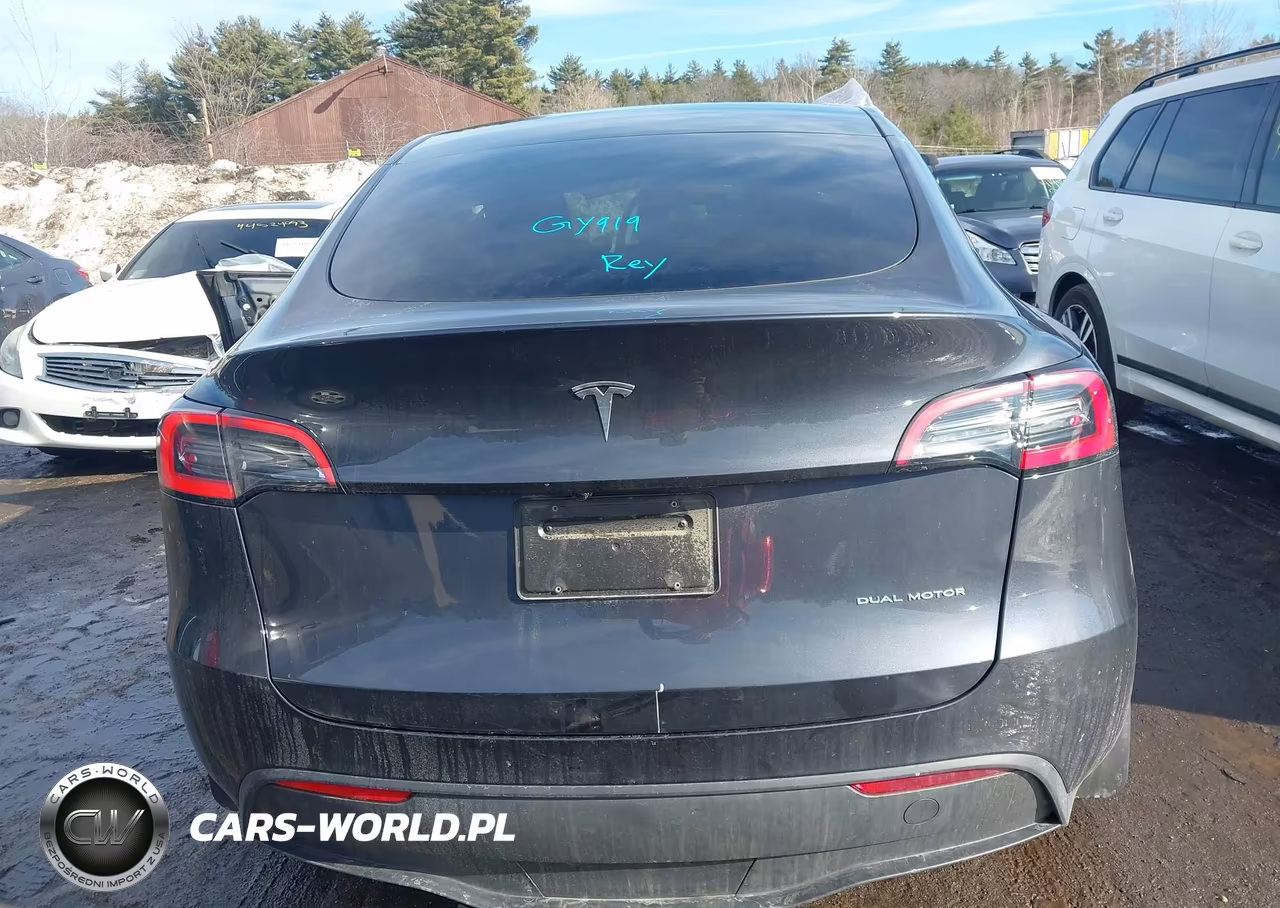2024 Tesla Model Y Long Range Dual Motor All-Wheel Drive VIN:7SAYGDEE4RA284919 - 17