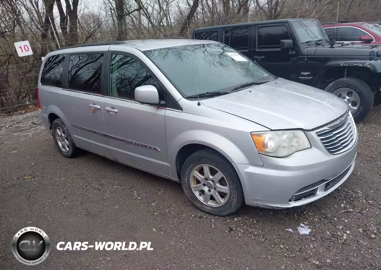 2011 Chrysler Town & Country Touring