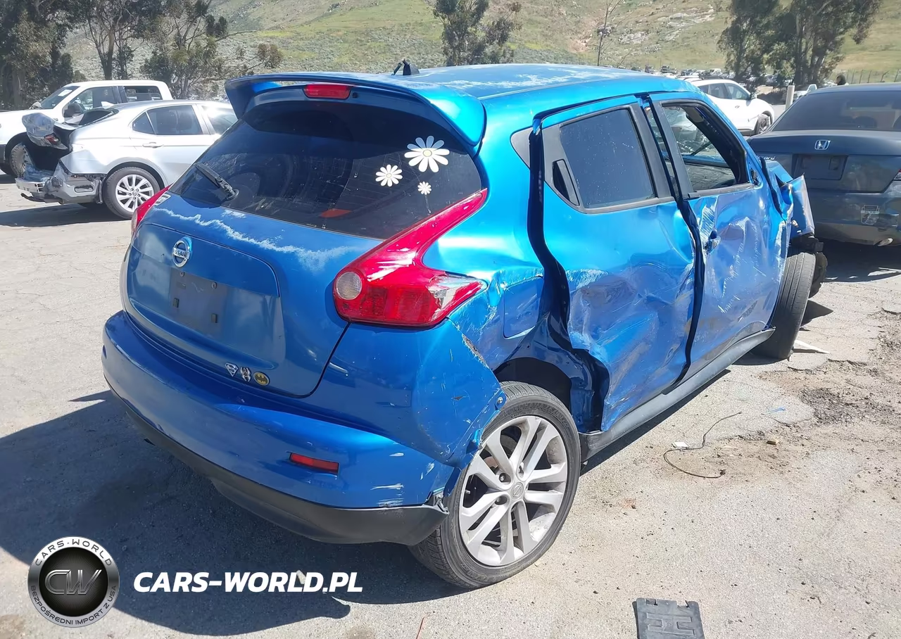 2011 Nissan Juke S VIN:JN8AF5MRXBT019153 - 4