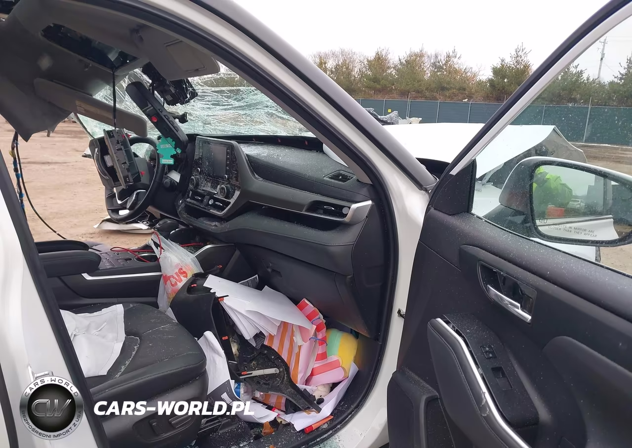 2022 Toyota Highlander Xle VIN:5TDHZRBH4NS235862 - 5