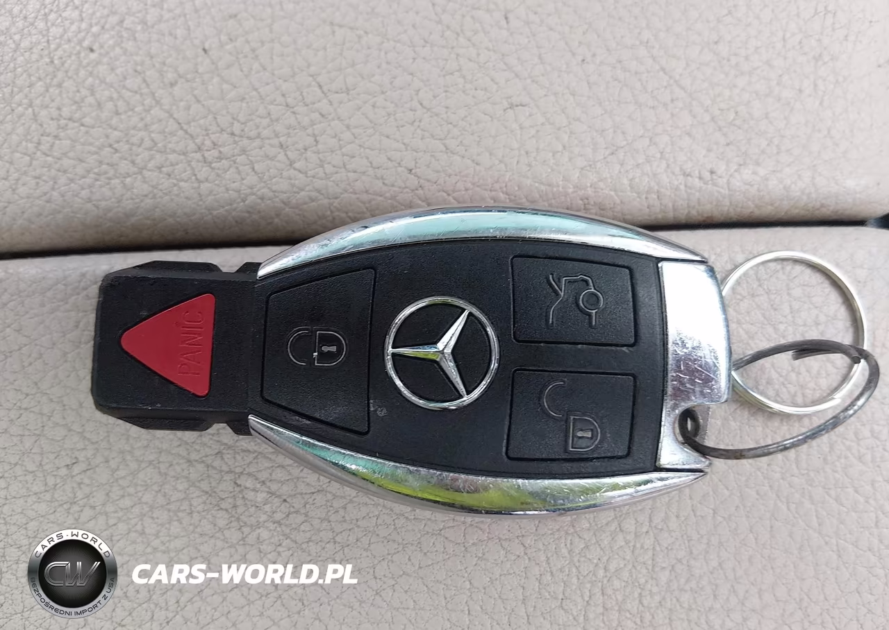 2017 Mercedes-Benz C 300 4Matic VIN:55SWF4KB2HU228690 - 11