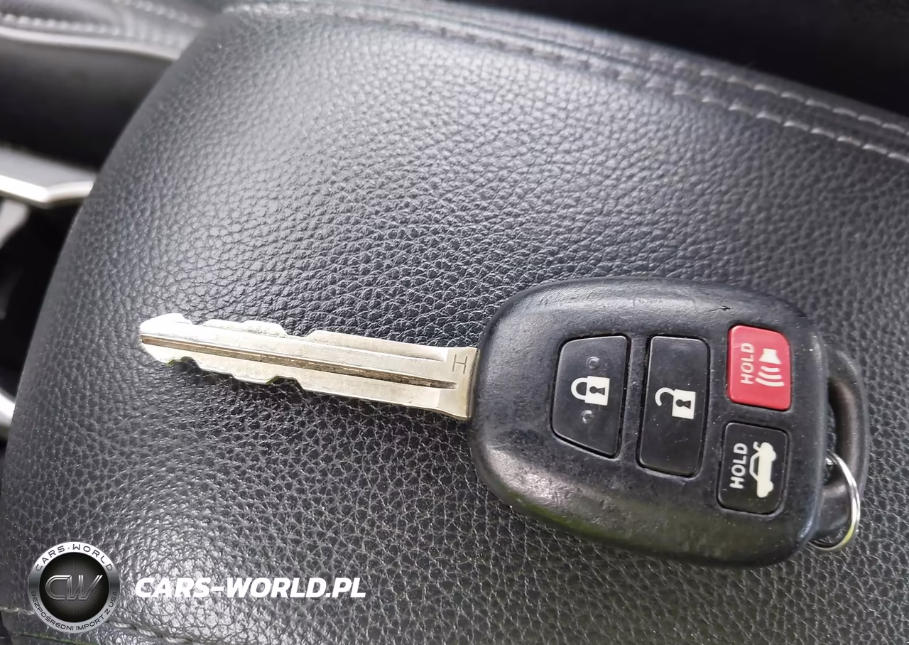 2015 Toyota Corolla S Plus VIN:5YFBURHE6FP269717 - 11