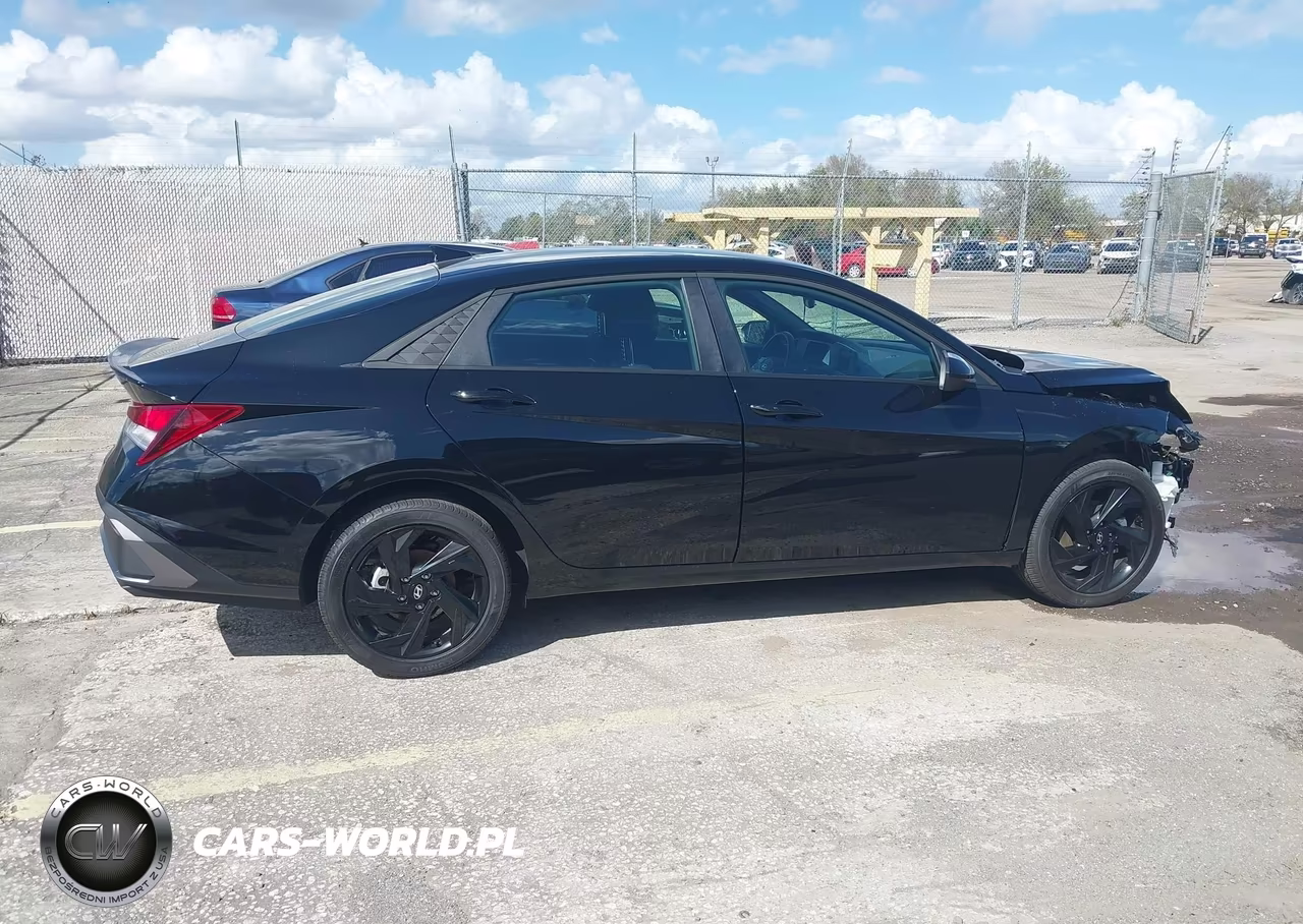 2026 Hyundai Elantra Sel Sport VIN:KMHLM4DG5TU106209 - 13