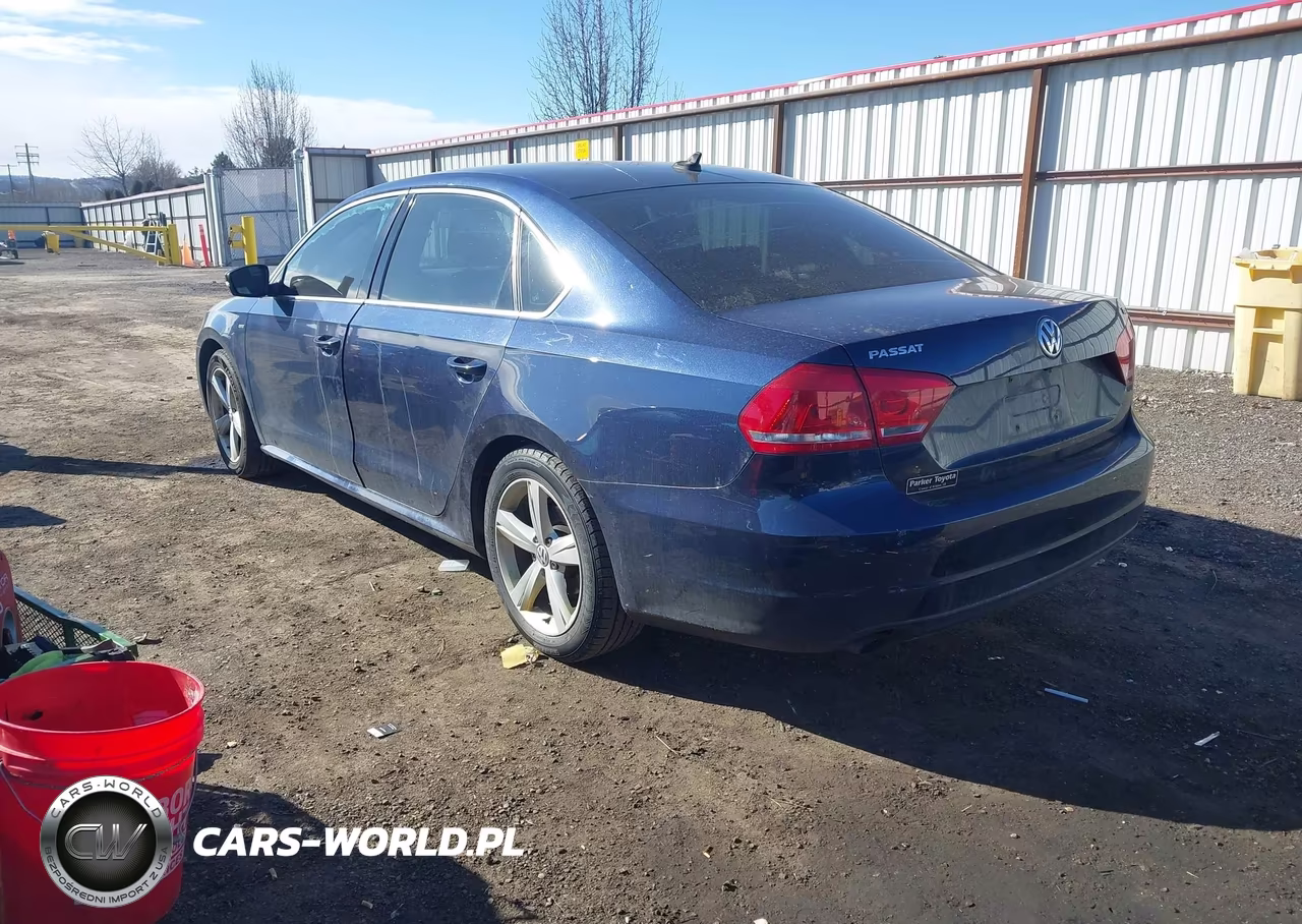 2015 Volkswagen Passat 1.8T Limited Edition VIN:1VWAT7A3XFC095362 - 3