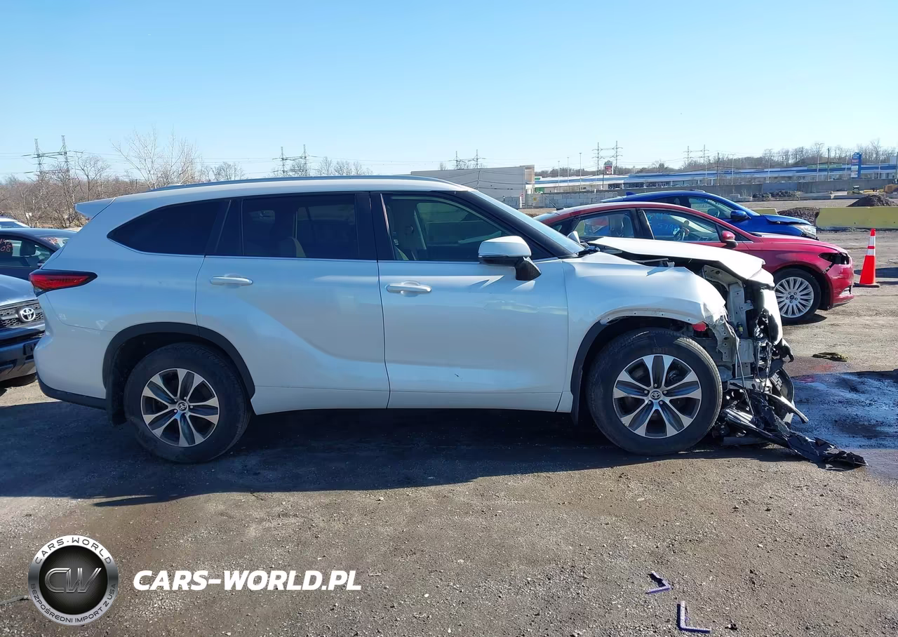2023 Toyota Highlander Xle VIN:5TDKDRAH2PS519418 - 13