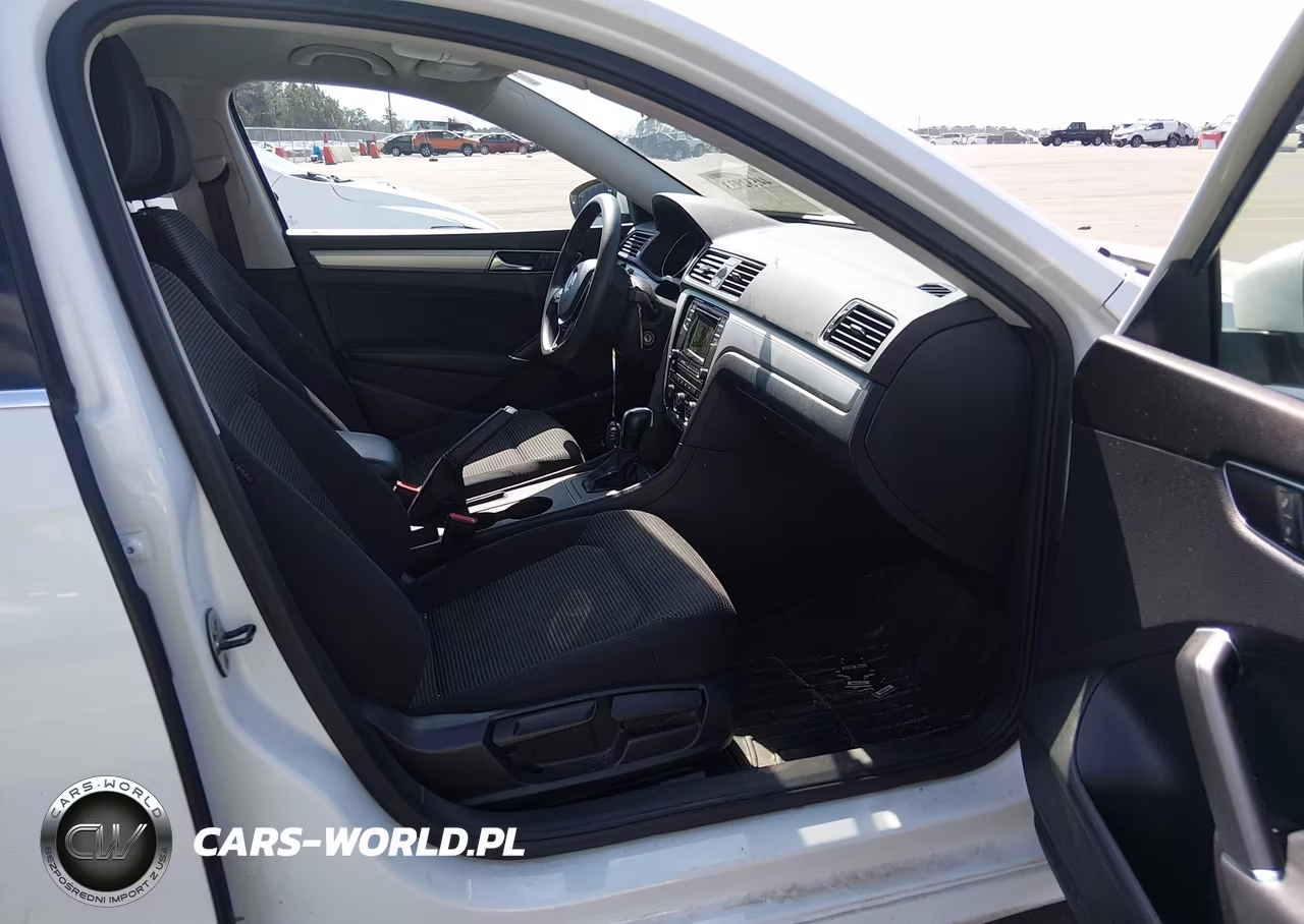 2017 Volkswagen Passat 1.8T S VIN:1VWAT7A35HC017915 - 5