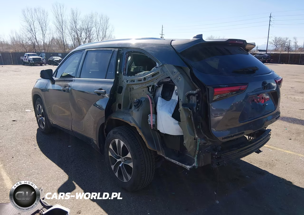 2020 Toyota Highlander Xle VIN:5TDGZRBHXLS522745 - 3