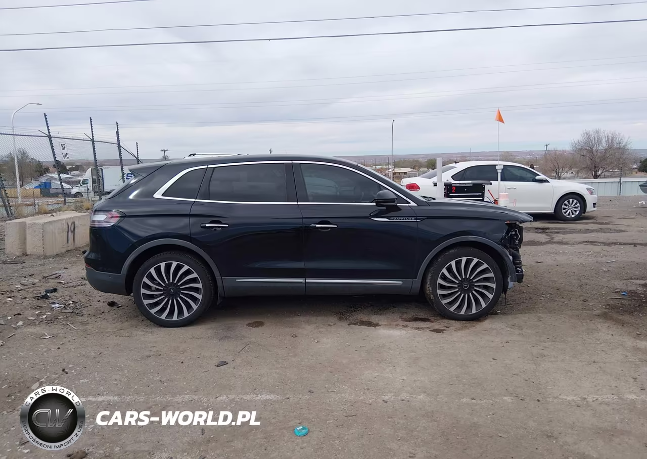 2019 Lincoln Nautilus Black Label VIN:2LMPJ7J94KBL18657 - 14
