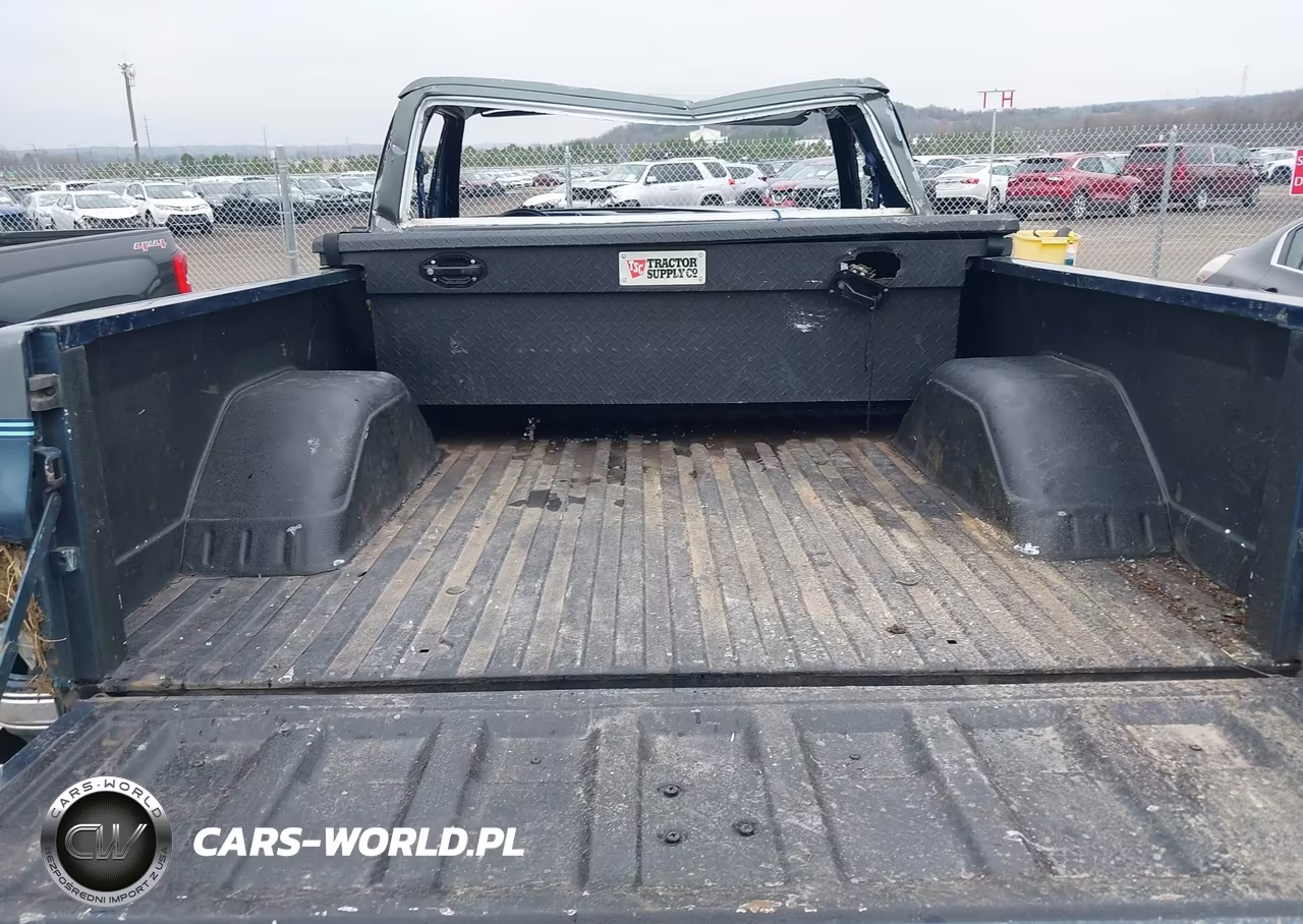 1985 Chevrolet K10 VIN:1GCEK14H7FF404876 - 12