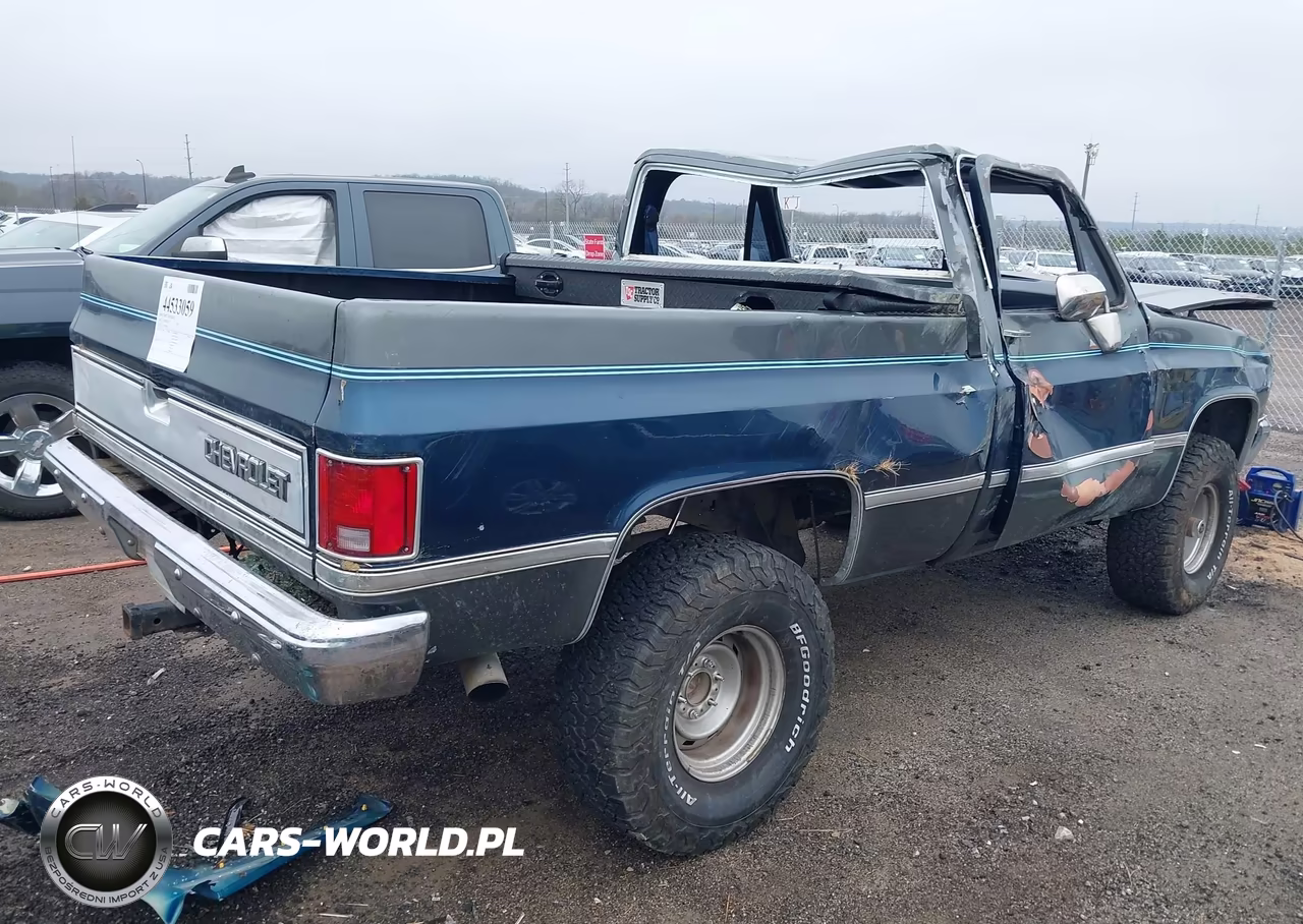 1985 Chevrolet K10 VIN:1GCEK14H7FF404876 - 4