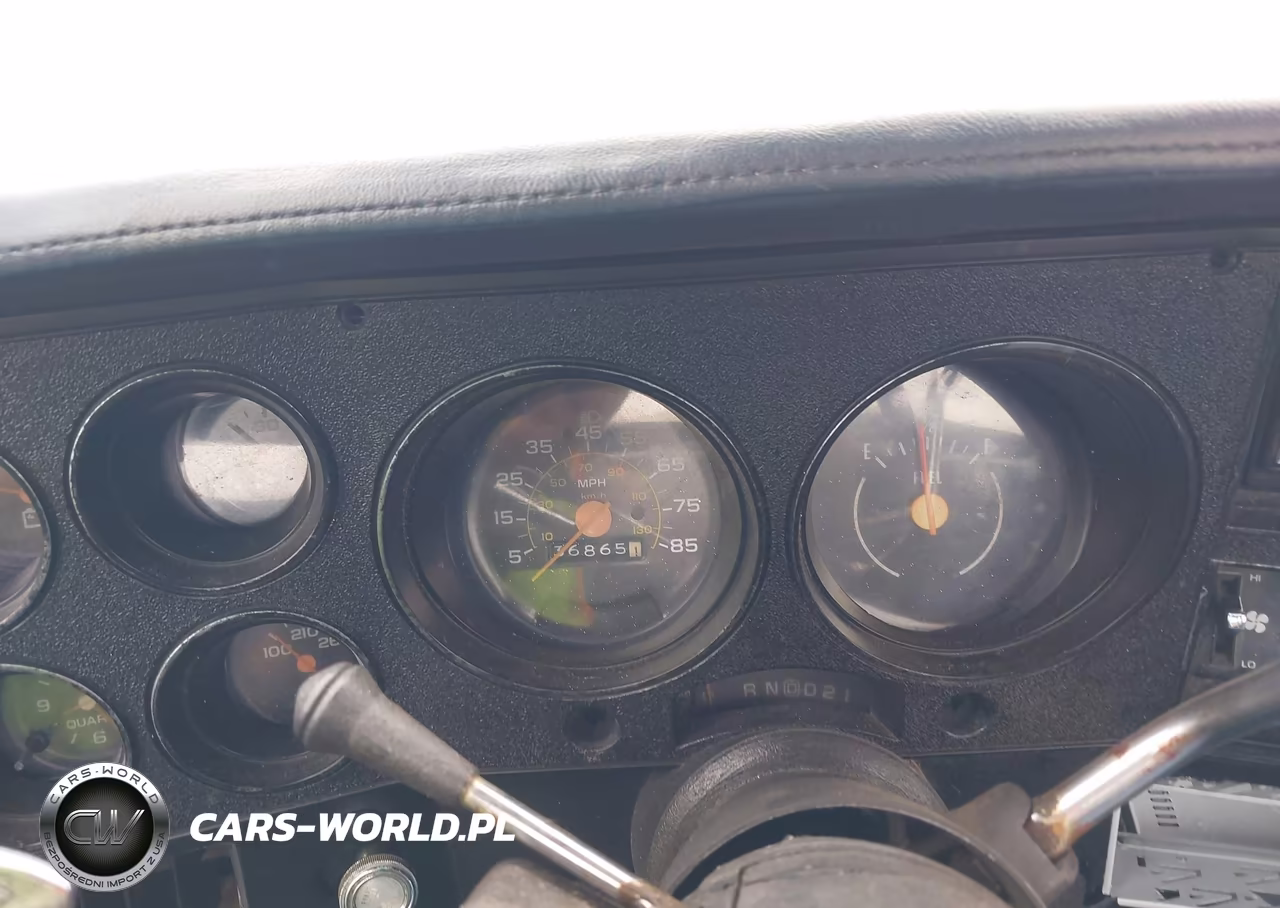 1985 Chevrolet K10 VIN:1GCEK14H7FF404876 - 7