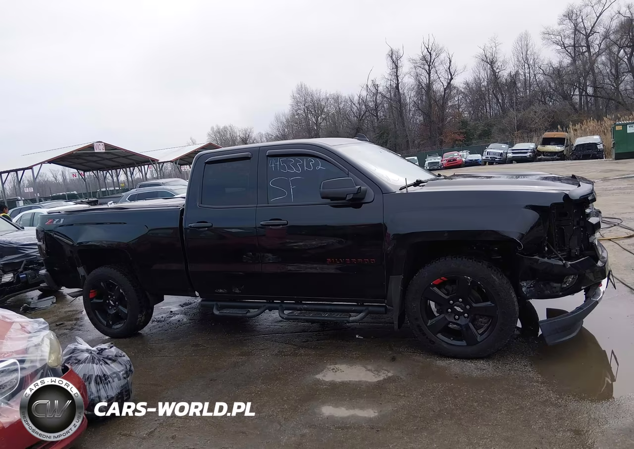 2018 Chevrolet Silverado 1500 2Lt VIN:1GCVKREC8JZ332126 - 14