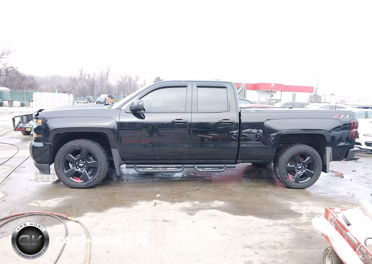 2018 Chevrolet Silverado 1500 2Lt VIN:1GCVKREC8JZ332126 - 15
