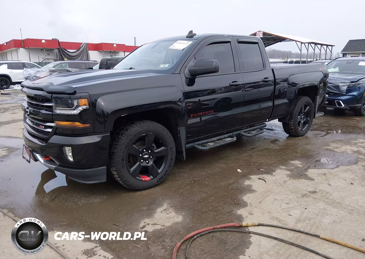 2018 Chevrolet Silverado 1500 2Lt VIN:1GCVKREC8JZ332126 - 2