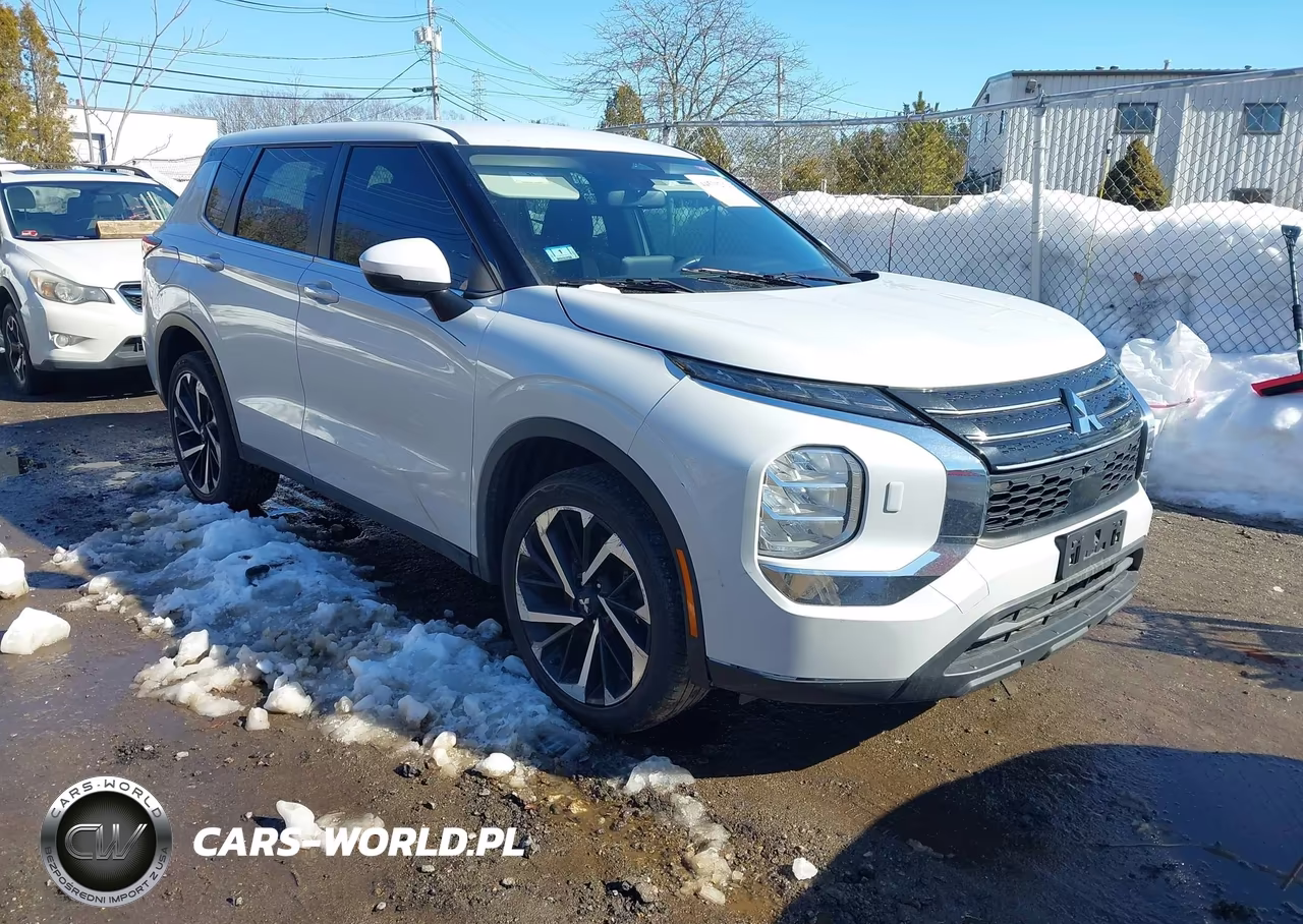 2022 Mitsubishi Outlander Es 2.5 S-Awc – zdjęcie 1 z 17