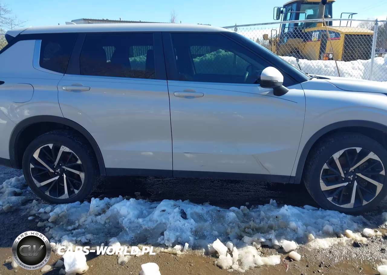 2022 Mitsubishi Outlander Es 2.5 S-Awc VIN:JA4J4TA8XNZ041389 - 13