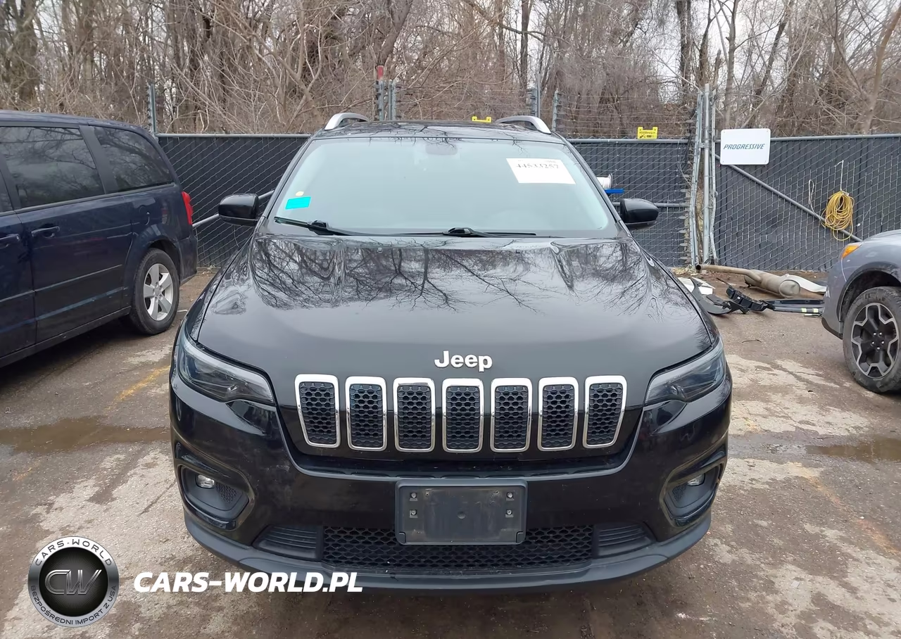 2019 Jeep Cherokee Latitude Plus 4X4 VIN:1C4PJMLB2KD398159 - 12
