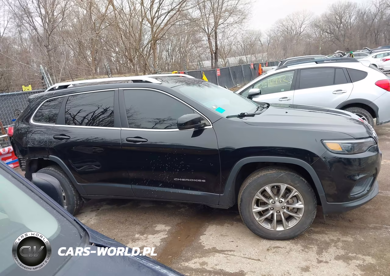 2019 Jeep Cherokee Latitude Plus 4X4 VIN:1C4PJMLB2KD398159 - 13