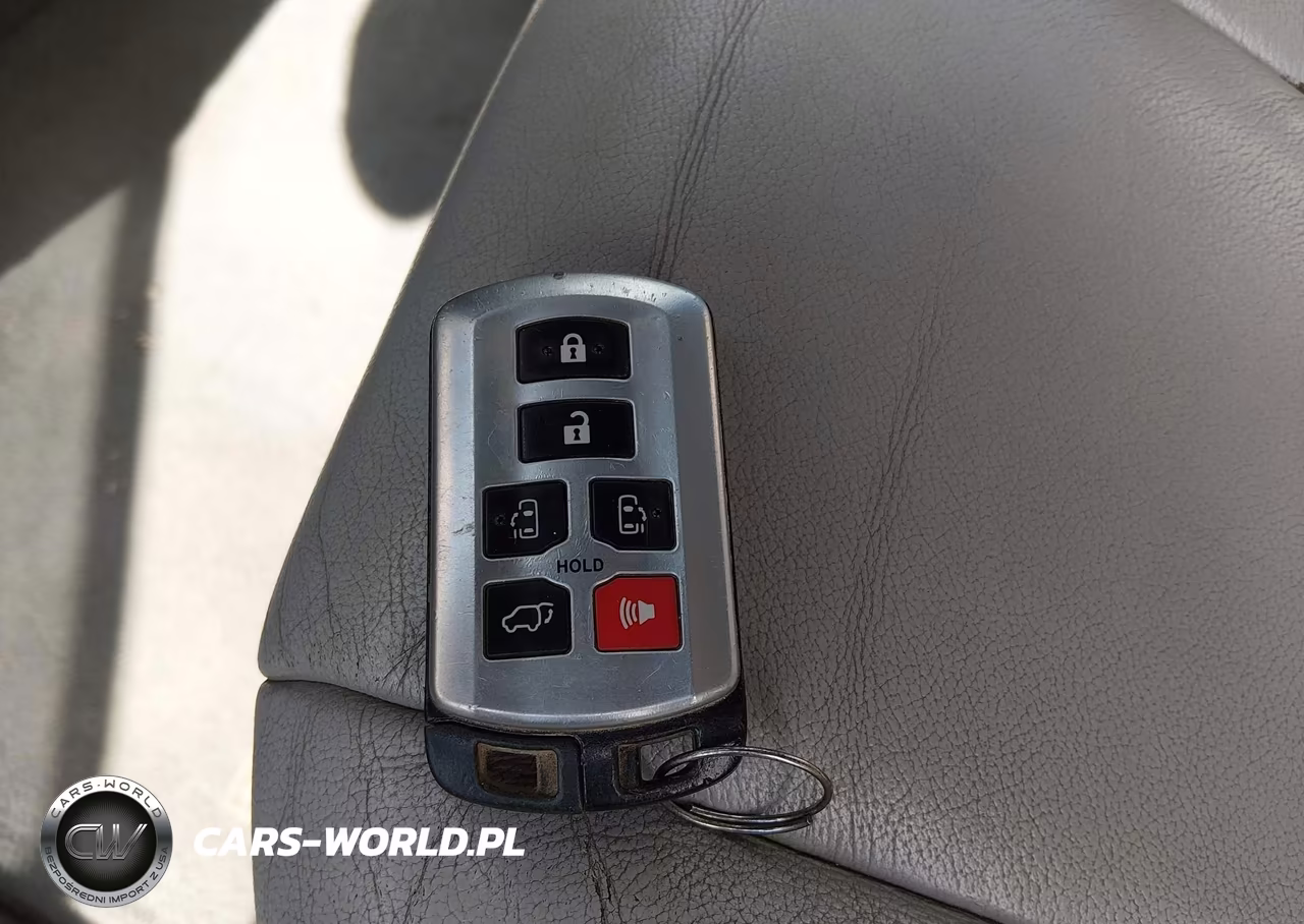 2011 Toyota Sienna Xle VIN:5TDDK3DC1BS005810 - 11