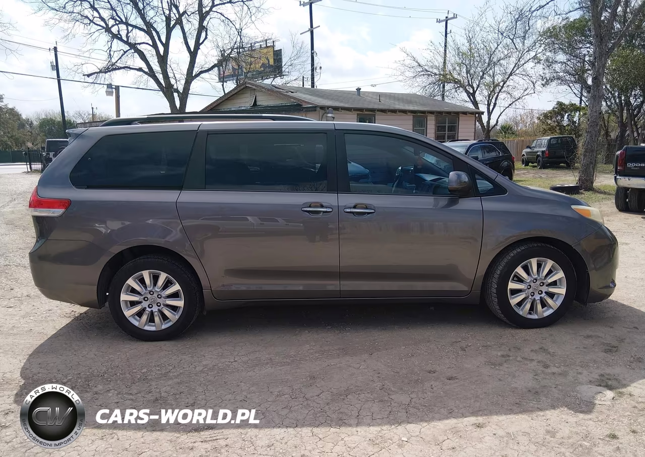 2011 Toyota Sienna Xle VIN:5TDDK3DC1BS005810 - 13
