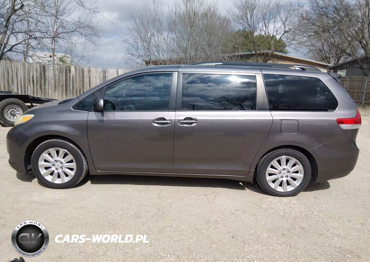 2011 Toyota Sienna Xle VIN:5TDDK3DC1BS005810 - 14