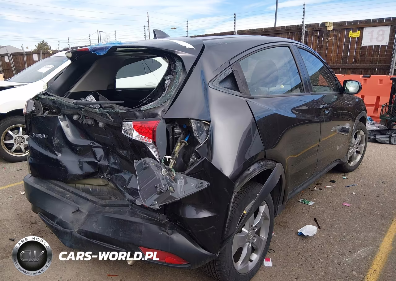 2018 Honda Hr-V Lx VIN:3CZRU6H35JG720527 - 4
