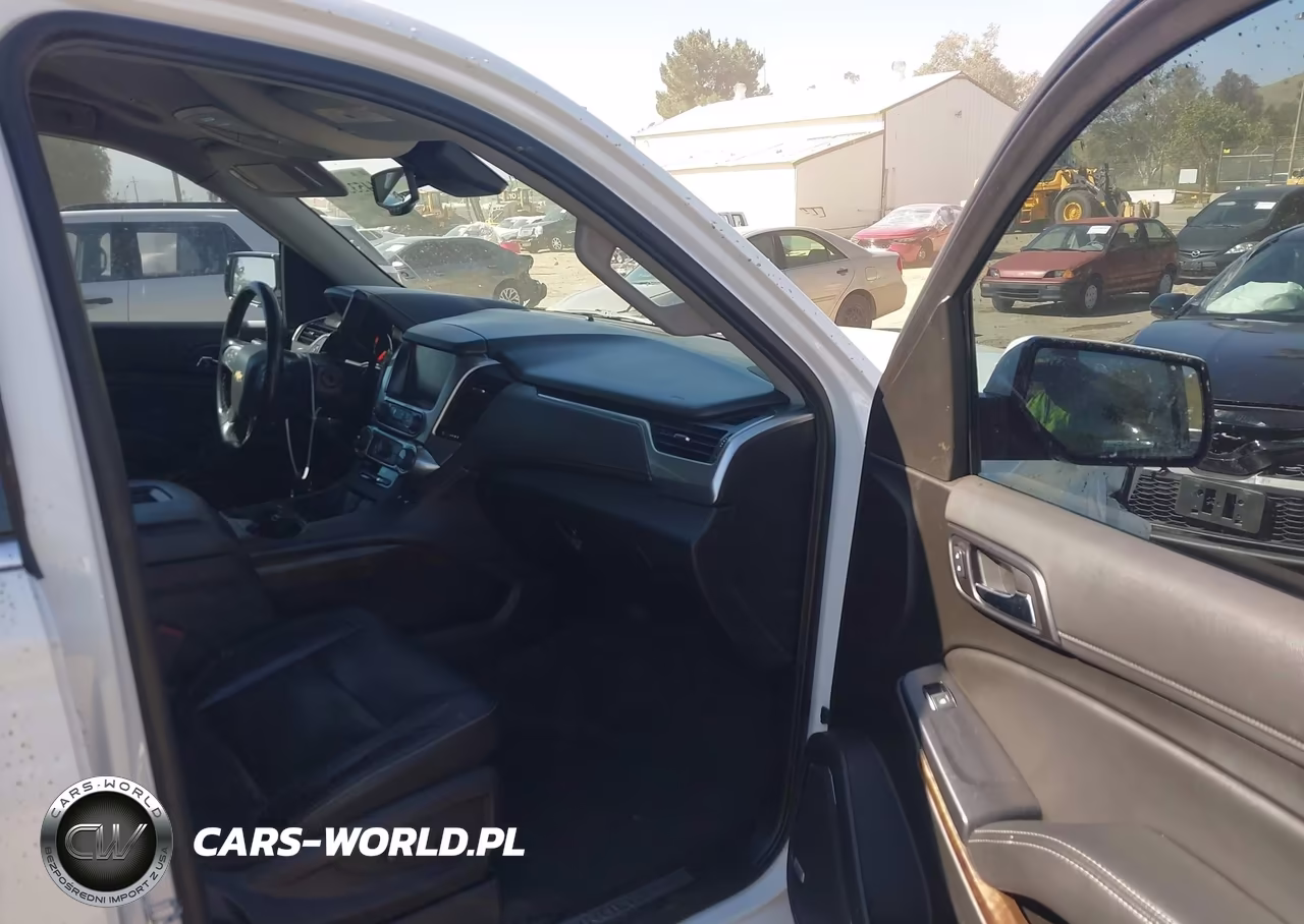 2019 Chevrolet Tahoe Lt VIN:1GNSCBKC8KR390080 - 5