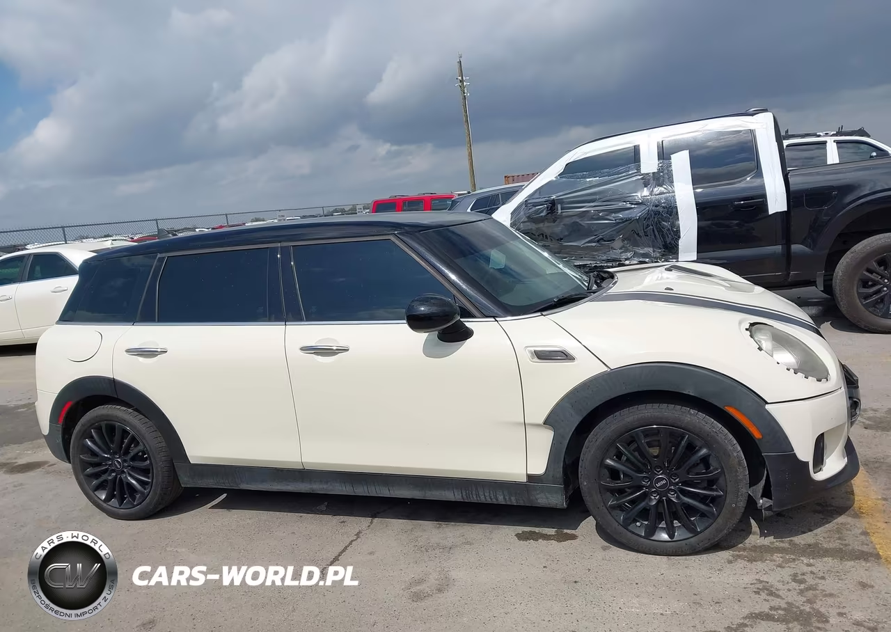 2017 Mini Clubman Cooper VIN:WMWLU1C34H2C42240 - 14