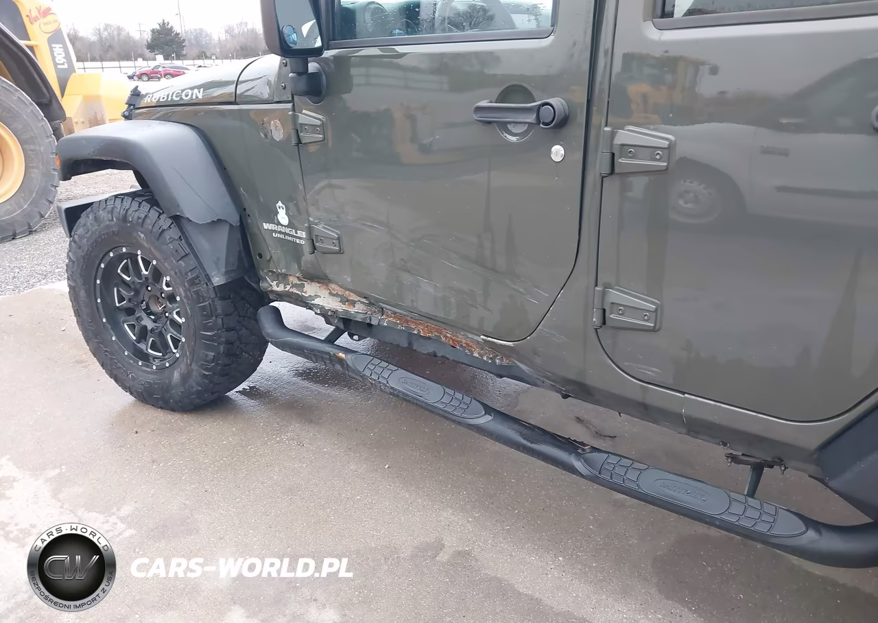 2015 Jeep Wrangler Unlimited Rubicon VIN:1C4BJWFG1FL777064 - 17
