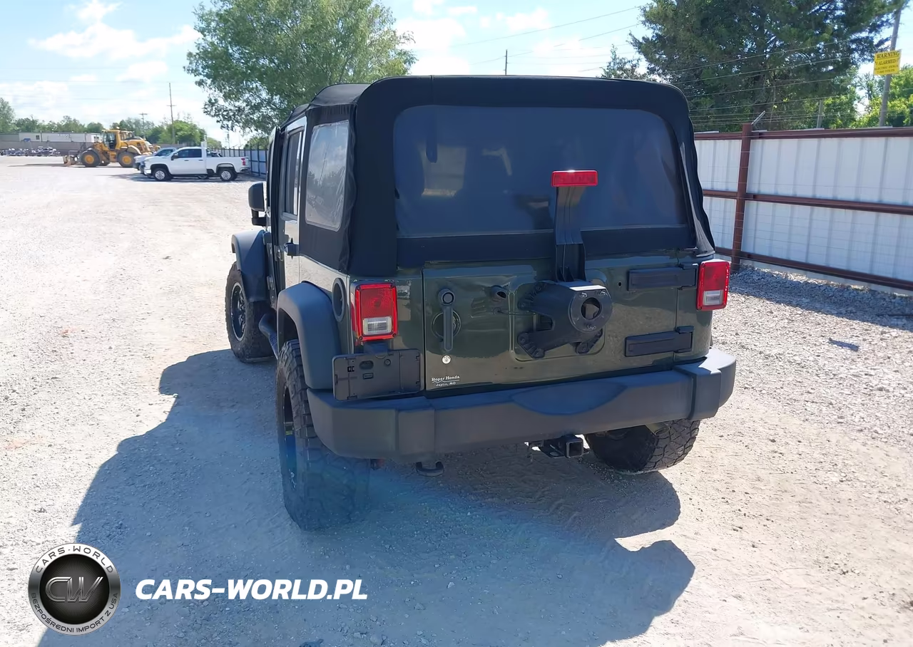 2015 Jeep Wrangler Unlimited Rubicon VIN:1C4BJWFG1FL777064 - 3
